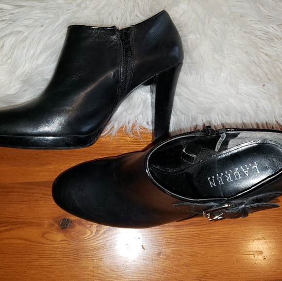 Ralph Lauren heeled booties black leather 7.5 M - Picture 9 of 10